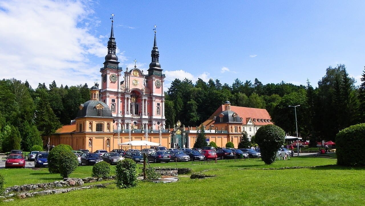 Barokowy kościół sanktuarium w Świętej Lipce, Warmia i Mazury
